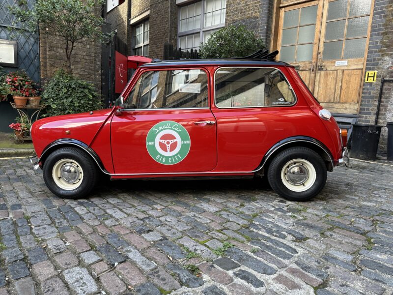 Rosie E-Mini by smallcarBIGCITY Electric Classic Side