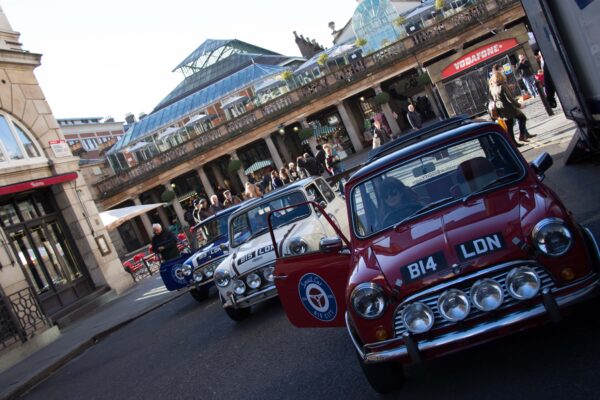 1hr london landmarks tour minis covent garden