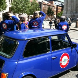 treasure hunt london blue mini