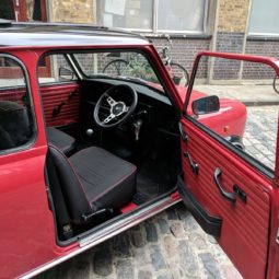 Classic Mini Cooper Hire London Mini Interior (2)