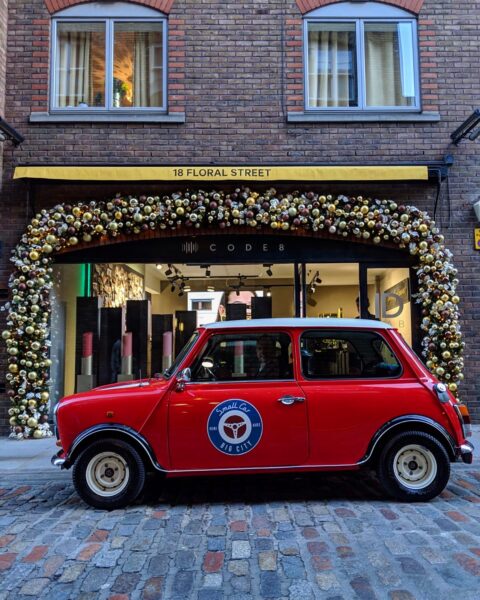 smallcarBIGCITY Christmas Tour - Classic Mini Cooper Jules on Floral Street