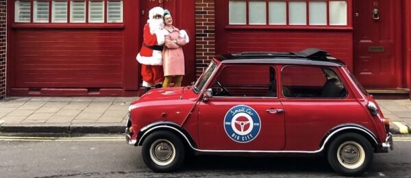 smallcarBIGCITY - Classic Mini Cooper hire - Car tours of London - Christmas Lights Tour - Eloise and Santa Roupell Street