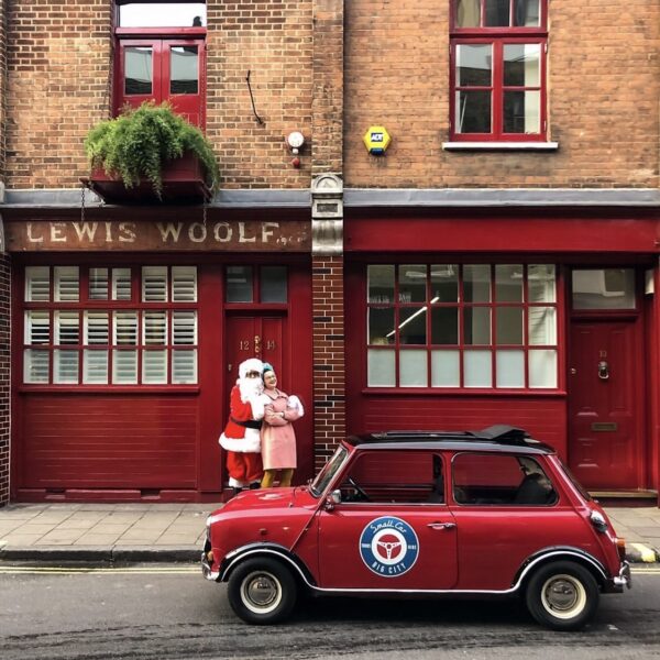 smallcarBIGCITY - Classic Mini Cooper hire - Car tours of London - Christmas Lights Tour - Eloise and Santa Roupell Street