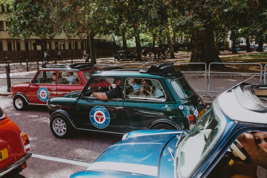 smallcarBIGCITY - Classic Mini Cooper hire - Car tours of London - Film & Photoshoots - Minis on the Mall