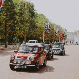 smallcarBIGCITY - Classic Mini Cooper hire - Car tours of London - Panoramic Tour - minis on the Mall