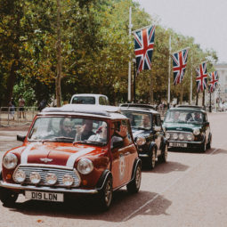 smallcarBIGCITY - Classic Mini Cooper hire - Car tours of London - Panoramic Tour - minis on the Mall