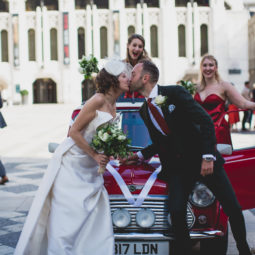 smallcarBIGCITY - Classic Mini Cooper hire - Car tours of London - Wedding Hire - rob and lisa Kissing