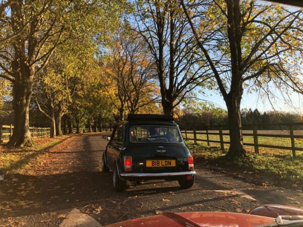 smallcarBIGCITYs Self Drive Classic Car Hire Surrey Hills Weeked Trip Mini Cooper4