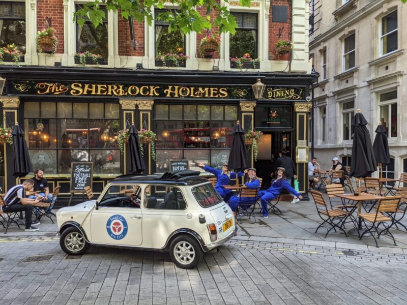 small-car-big-city-private tours of london in classic car -ale trail pub crawl tour